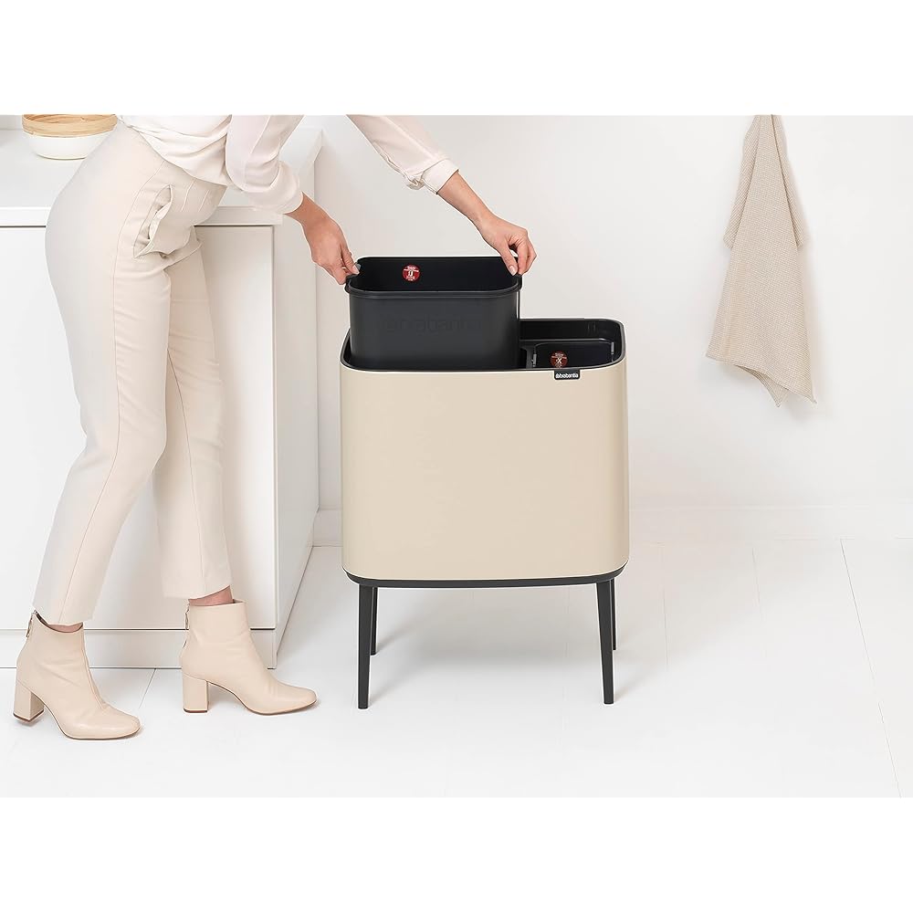 Brabantia - Bo Touch Bin 23+11L - Double Poubelle de Recyclage pour la Cuisine - Ouverture Soft-Touch - Seau Intérieur Amovible - Antidérapant - Sacs Poubelles Inclus - Soft Beige - 54 x 31 x 68 cm : Cuisine et Maison
